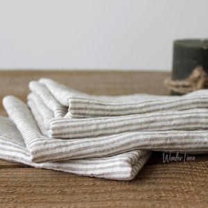 Tovagliolo di lino a righe bianche. Tovagliolo da tavola in morbido lino lavato. Tovagliolo da pranzo in lino naturale stonewashed. Decorazione da tavola bianca. Regalo per la Festa della Mamma.