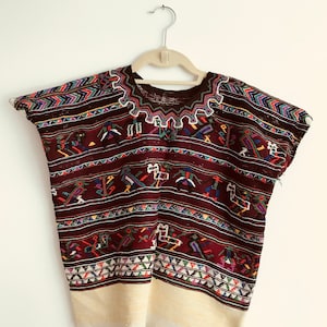 Girls&#39; Authentic VINTAGE Güipil (Guatemala)