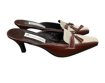 Etienne Aigner Patrician Tassel Bruna Lädermuffar Krämfärgade Canvas Kitten Heel 8 M