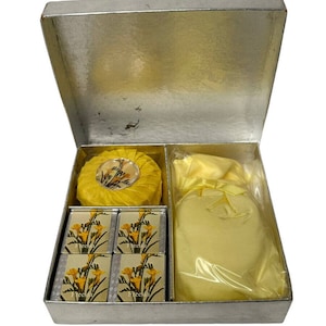 Vtg Bioessence Soap Savon Collection Bath Cubes FREESIA Ducair Gift Box 1970s