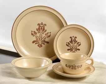Vtg Pfaltzgraff Village 5 Pc Place Setting 6057754 Brown Cream Stoneware Dishes