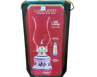 NEW Lamplight Farms Christmas Holly Vintage Oil Lamp 13 5/8" Tall No Oil USA