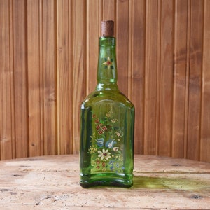 Glass bottle for collectors, Wine bottle, Hand-painted bottle, Gift for collectors, Hand-painted green bottle, Vintage gift, Made in Germany