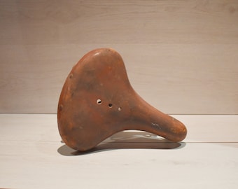ANCIENNE SELLE DE VELO MARQUE A. WOLBER
