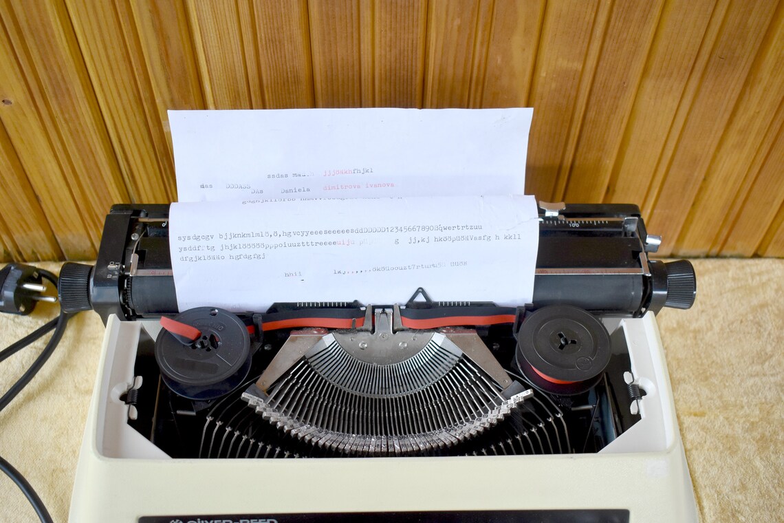Vintage Typewriter Silver Reed Electric 2200 Old German Etsy