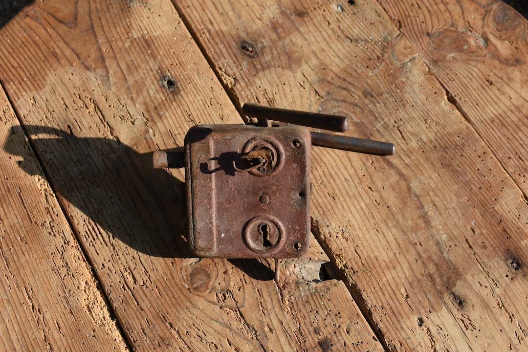 Old Door Lock, Vintage Door Lock, Antique Door Lock, Retro Door Lock