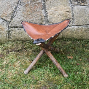Small fishing chair, Folding fishing chair, Fishing chair, Folding chair, Canvas and leather seat, Three-legged stool for fishing, camping