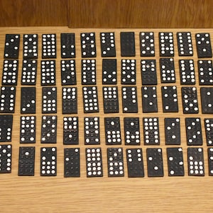 Set vintage houten dominostenen: 55 stuks in originele doos