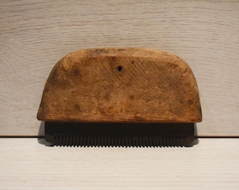 Antique Animal Comb, Vintage Animal Comb, Animal Comb, Handmade Comb, Vintage Comb, Antique Comb, Horse Comb, 1900, Antique Animal Accessory