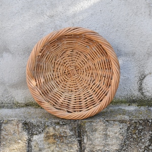 Vintage wicker rattan bowl, Round wicker bowl, Vintage wicker basket, Wicker bread basket, Fruit basket, Wicker basket, Wicker wall decor