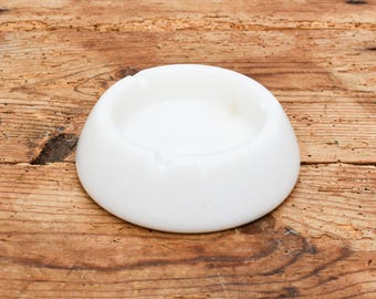 Cenicero vintage de mármol blanco: decoración del hogar de los años 70