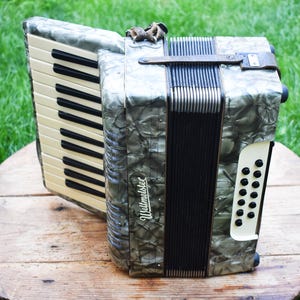 Weltmeister accordion - Etsy 日本