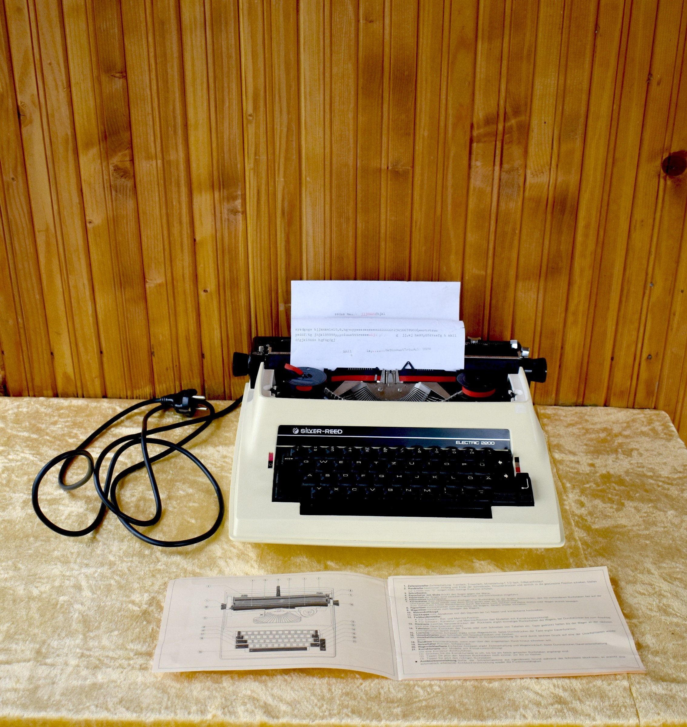 Vintage Typewriter Silver Reed Electric 2200 Old German Etsy