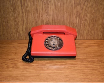 Vintage phone, Old phone, Retro phone from the 1980s, Rotary phone, Retro home decor, Vintage Table decor, Old Rotary phone, Vintage gift