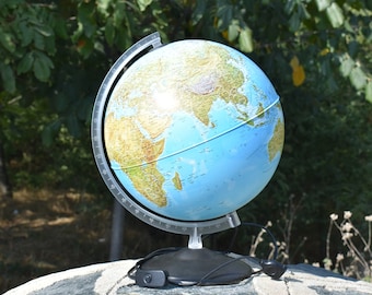 Vintage World Globe: Compact Plastic School Globe, 15.75"