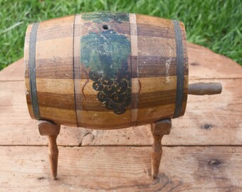 ヴィンテージの小さな木製樽：ホーム＆ファームデコレーション - Etsy 日本