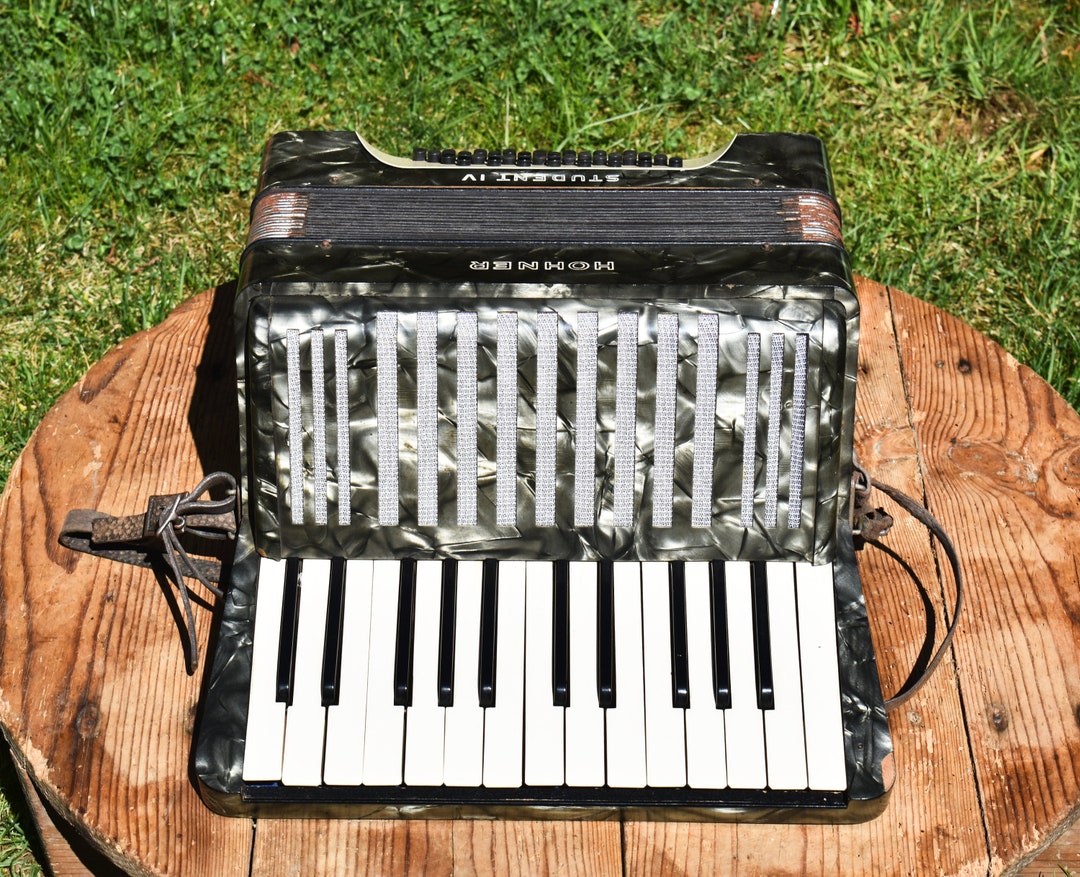 Children's Accordion, Vintage German Accordion, Honer 32 Bass Accordion