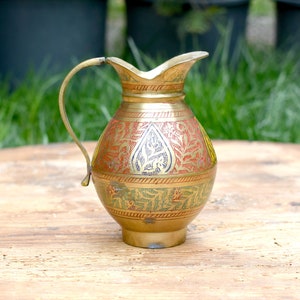 Vintage brass vase, Retro brass Vase, Collectible vintage brass vase, Vintage oriental brass home decor, 1970s brass vase, Vintage gift