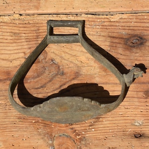 Vintage Bronze Stirrup, Antique Stirrup, Horse Stirrup, Horse Riding, Farmhouse Decor, Rustic Stirrup, Vintage Horse Accessory