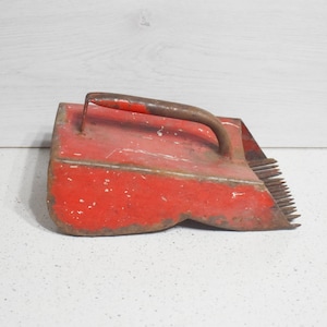 Vintage Chamomile Picker, Vintage Metal Berry Picker, Vintage Blueberry Picker, Made in the 50s