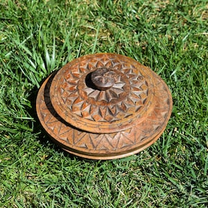 Large Wood Spice Box, Wood Carved Spice Box, Handmade wooden box, Vintage Spice Box, Spice Storage Box, Primitive Spice Box, Spice Box