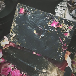 Black Phillip Ritual Soap - Savon en barre fait à la main - Aimeriez-vous vivre délicieusement? Plaisirs coupables - Sensualité - Libération