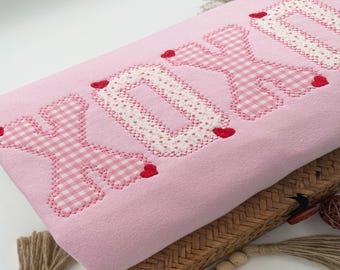 Cute XOXO Embroidered Crewneck - Valentine's Crewneck - With Hearts - Gift For her - Cute Crewneck