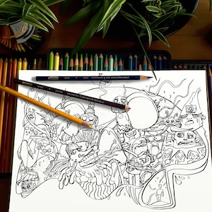 以下が含まれることがあります： 白黒の線画で描かれた、様々なキャラクターやオブジェクトが特徴的な、幻想的で詳細なイラスト。イラストは白い紙に描かれており、色鉛筆で囲まれています。