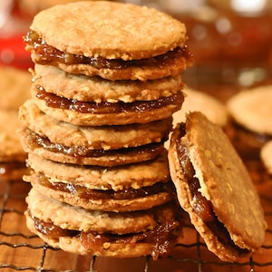 Gramma&#39;s Date Filled Oatmeal Cookie Recipe, Date Filled Cookie Recipe