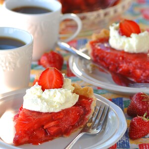 Strawberry Glaze Pie Recipe, Strawberry Glaze Pie, Strawberry Pie Recipe, Strawberry Pie, Pie Recipes image 5