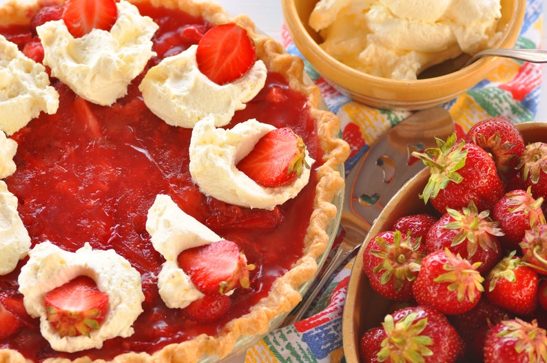 Strawberry Glaze Pie Recipe, Strawberry Glaze Pie, Strawberry Pie Recipe, Strawberry Pie, Pie Recipes image 1