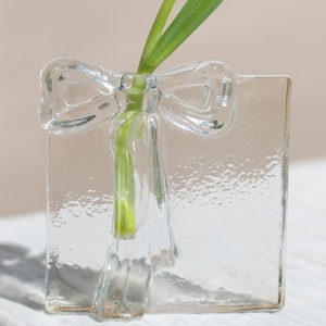 Vintage Handblown Ribbon Bud Vase image 5