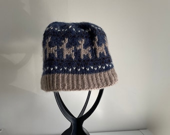 Reindeer Fair Isle Hat Pattern