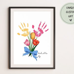 Handabdruck Kunst zum Ausdrucken, Handabdruck Handwerkskunst für Mama, Liebesandenken Blumenstrauß, Mama Sinngeschenk, DIY Handwerk Kind Aktivität Bild 1