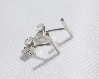 Delicate silver earings  . Minimalist earings . 925 Modern . Gift for her. Girlfriend. Stud earings. 1 pair. Tiny line earings, bar earings