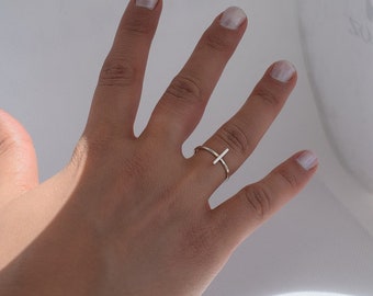 Sterling silver celebrity ring. Line ring. Tiny , delicate. Gift for her. Girlfriend. Midi rings, Stick ring, Bar ring.