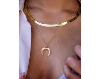 Horn Necklace Gold Double Horn Necklace Upside Down Moon Talisman Jewelry Birthday Gift Her Crescent Moon Layering Chain Amulet Good Luck