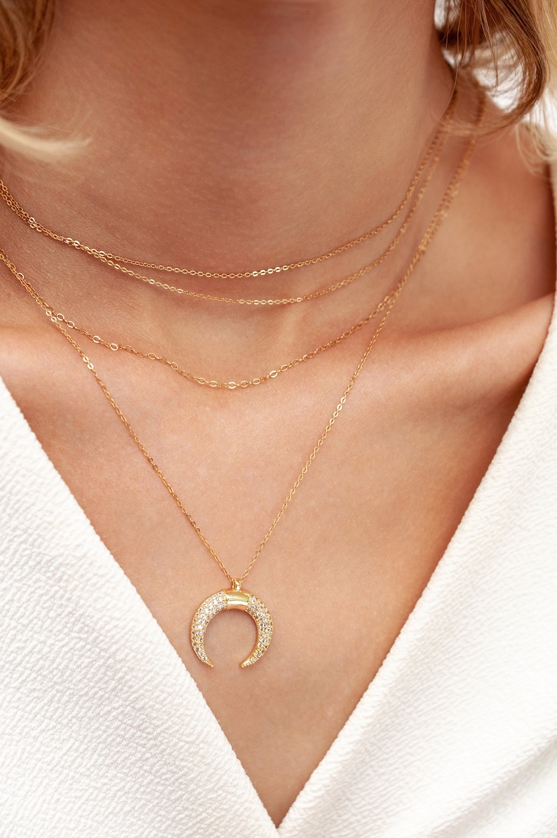 Horn Necklace Gold Double Horn Necklace Upside Down Moon Talisman Jewelry Birthday Gift Her Crescent Moon Layering Chain Amulet Good Luck Thin Cable Chain