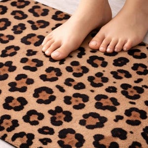 Leopard Print Memory Foam Bath Mat: Non-Slip Bathroom Rug