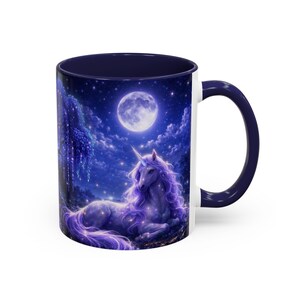 Taza de café de unicornio, taza de fantasía, taza de unicornio a la luz de la luna, regalo mágico para ella, taza para amantes de los libros, taza de bosque encantado, regalo acogedor para lectores. imagen 4