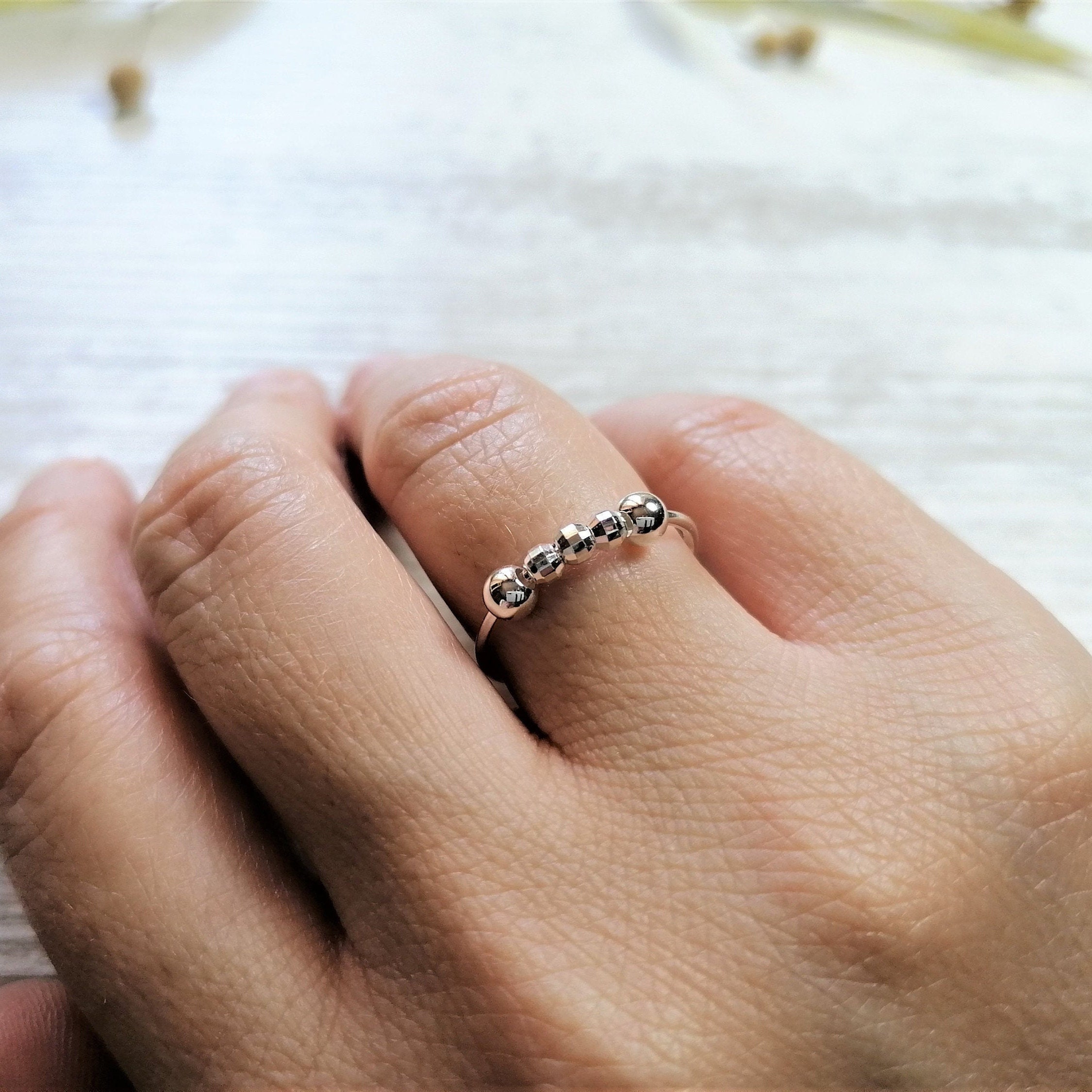 COMPLETE BEGINNERS GUIDE TO ANXIETY RING 2022 Fashions Inspired