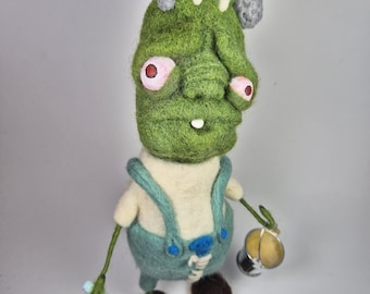 Handmade Needle-Felted Frankenstein Doll, Beach Art, Wool Monster (26-27cm)