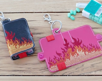 ARQUIVO DIY-DIGITAL - Chamas - Tampa da caixa Tic Tac com chamas esboçadas - Aro 5x7 - Aba de encaixe / chaveiro com arquivo de design de bordado à máquina