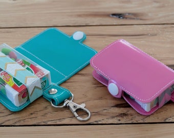 DIY-DIGITAL FIL - Tic Tac-låda med omslag, tomt omslag, version - 5x7-båge - Tryckknappsflik / Nyckelbricka med maskinbroderidesignfil