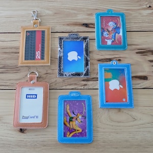 DIY-DIGITAL FILE - I D Badge Holder, Luggage Tag, Card holder 5x7 hoop- Snap tab / Eyelet / Slot - en el aro Diseño de bordado de la máquina