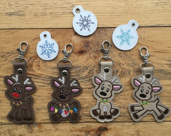 DIY-DIGITAL FIL - Renar 4 versioner & snöflingor - Tryckknappsflik / Nyckelbricka med maskinbroderidesign - Julhelg
