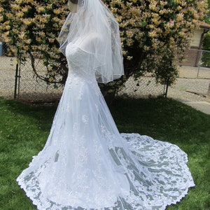 Vintage Christina Wu Lace Covered Full Length White Wedding Gown Size 2  Veil with Rhinestone Head Piece 18&quot; White Gloves