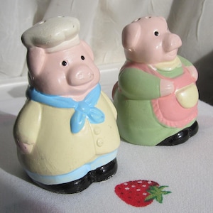 Vintage Ceramic Anthropomorphic Pig Baker Chef Cook and Wife Salt and Pepper Shakers Set Hand Painted