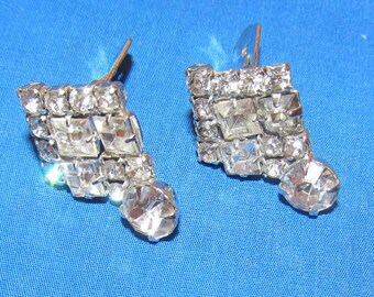 Vintage Clear Rhinestone Clip on Earrings Silvertone 14 Stones Small