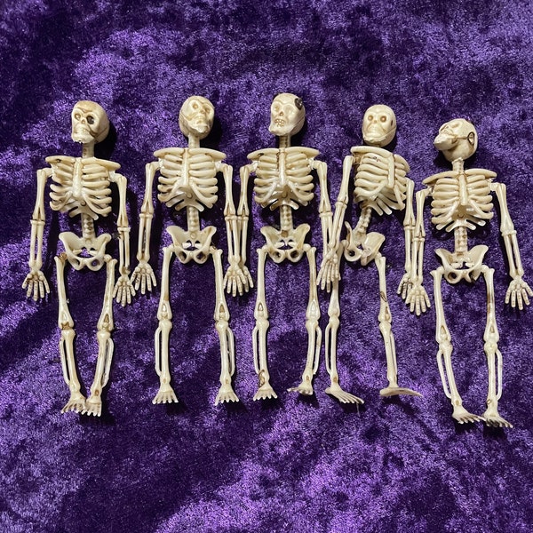 Lot of 6 New Plastic Halloween Cemetery Skeletons 6” Tall